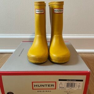 Hunter Kids First Classic Rain Boots | US Size 8B